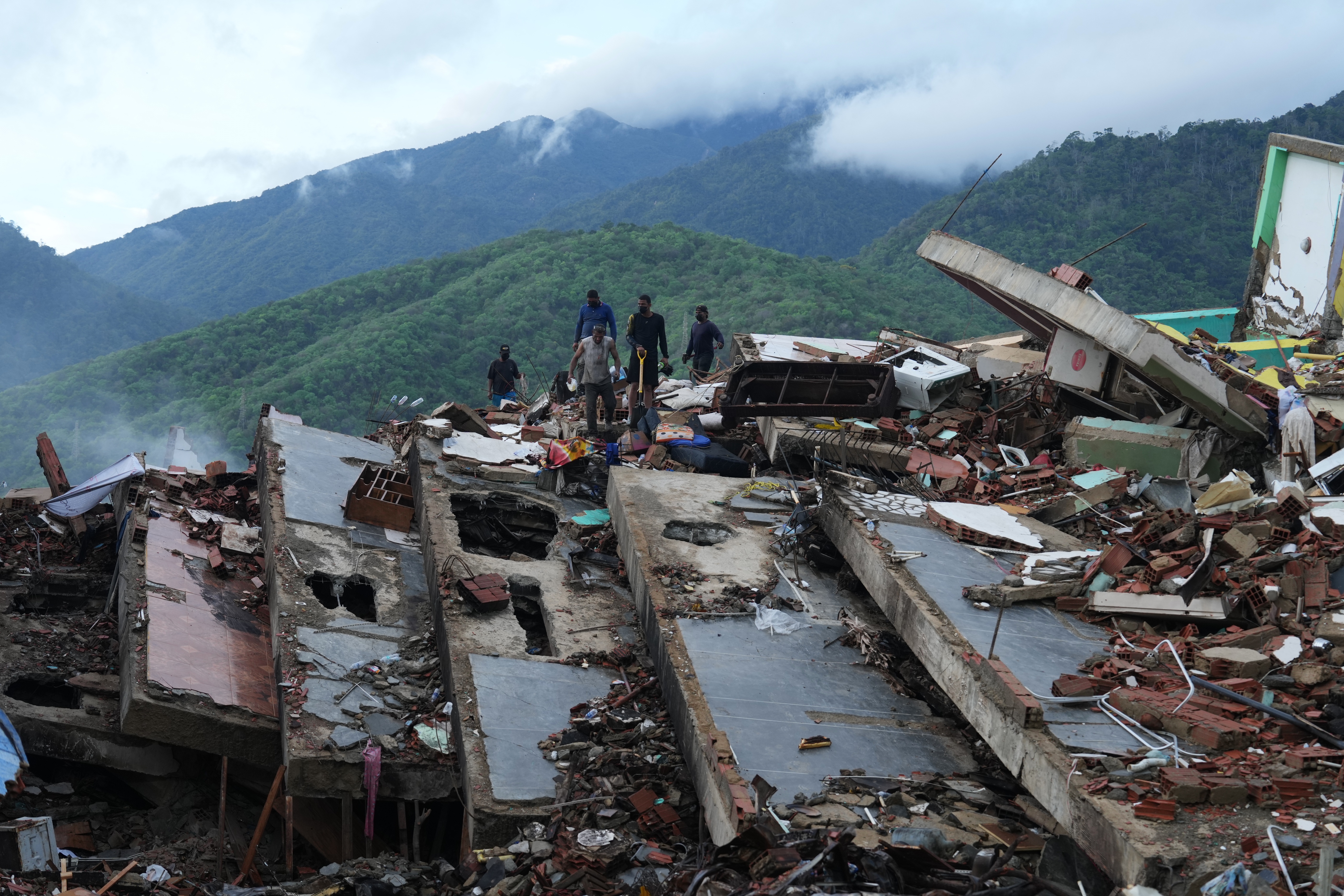 Untold casualties and humanitarian needs: What to know a week from Venezuela's quakes